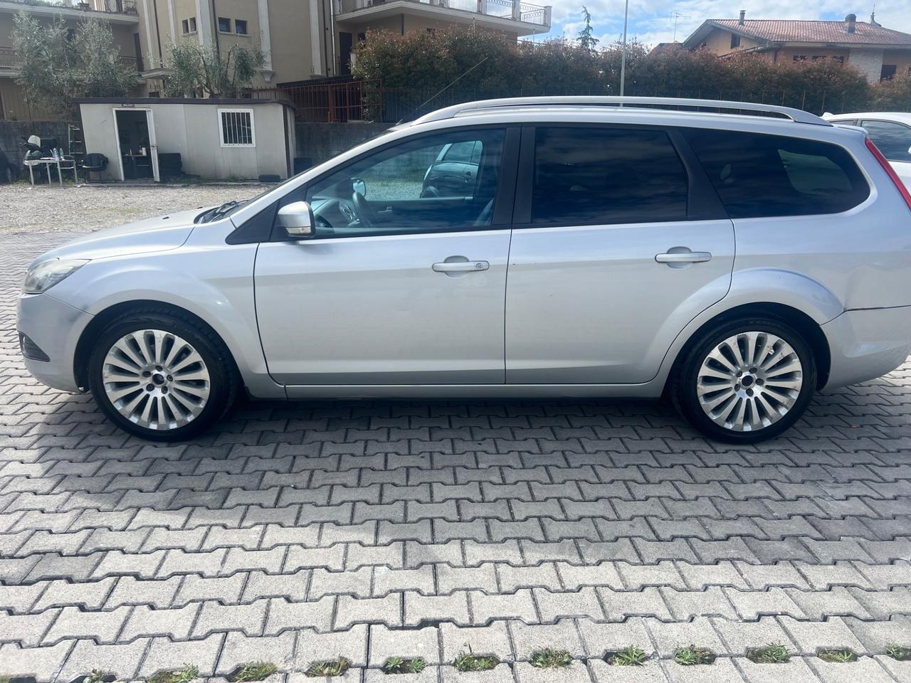 Ford Focus 2.0 (145CV) 5p. Bz.- GPL Tit.