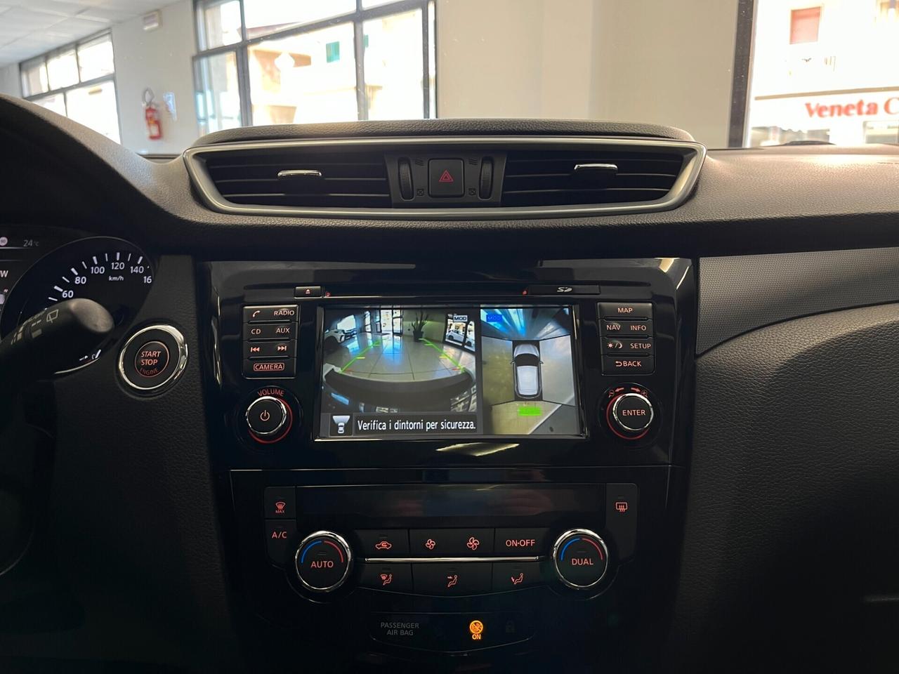 Nissan Qashqai 1.5 dCi N-Connecta