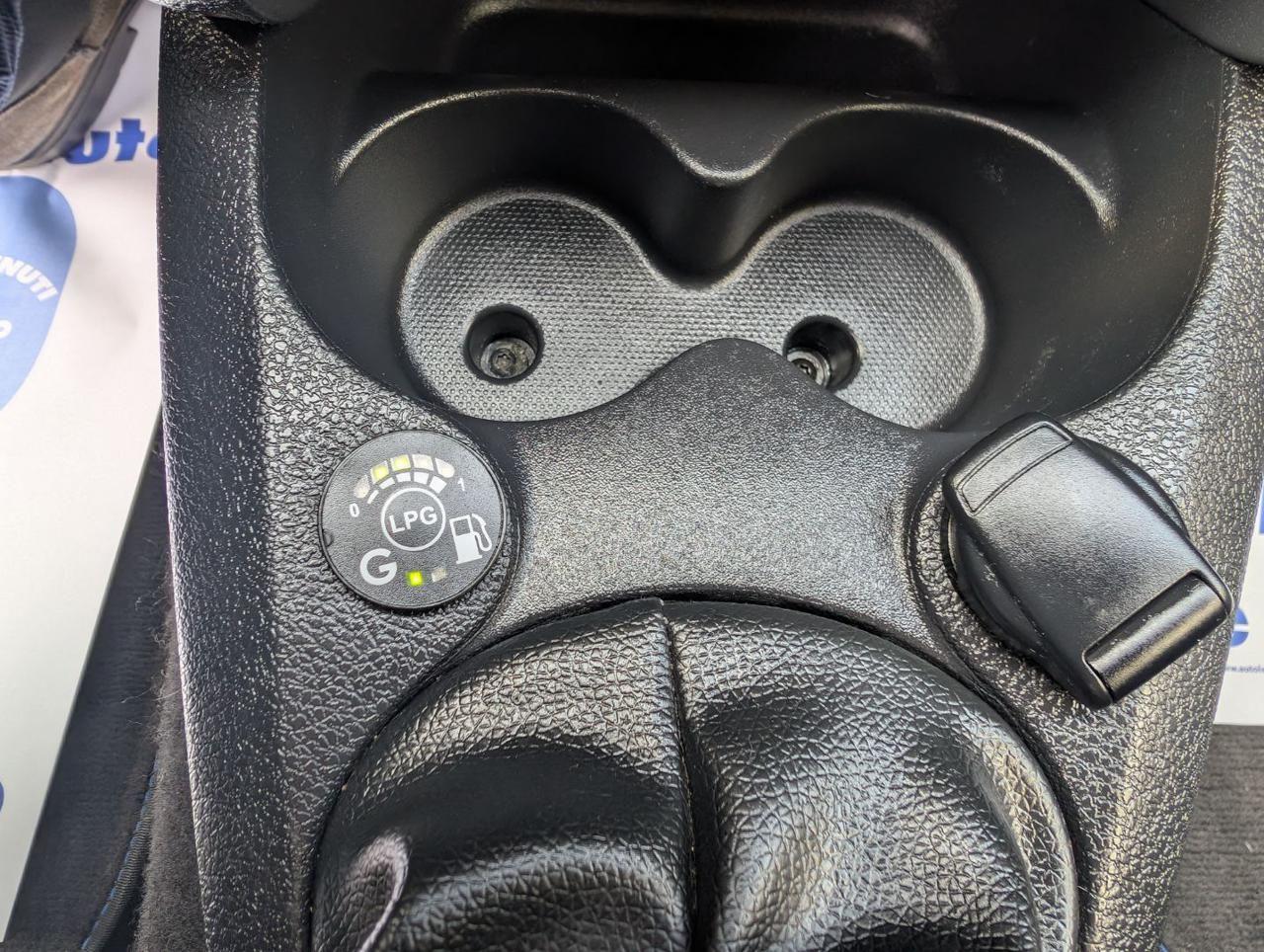 Dacia Sandero Stepway 1.0 TCe 100CV ECO-G GPL 15th Anniversary