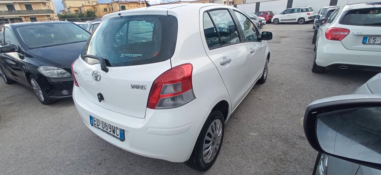 Toyota Yaris 1.4 D-4D 1 PROPRIETARIO