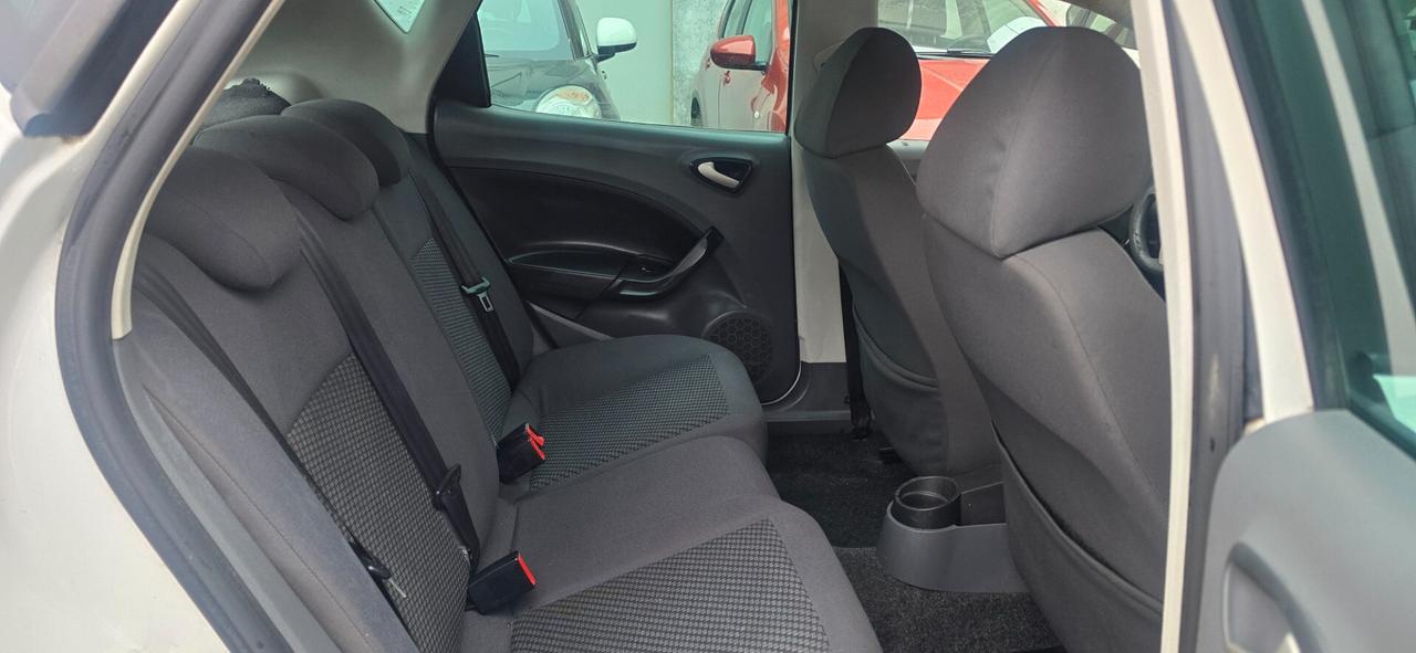 Seat Ibiza 1.2 70 CV 5p. Vendo con.passagio conpreso occasione più revisione x2 anni