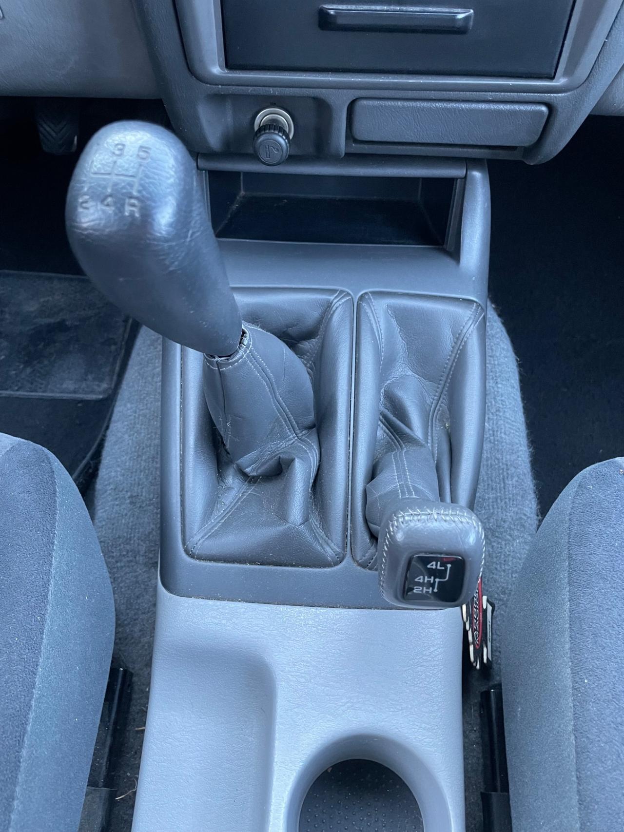 Mitsubishi Pajero Sport 2.5 TDI GLS TARGET *4X4 *