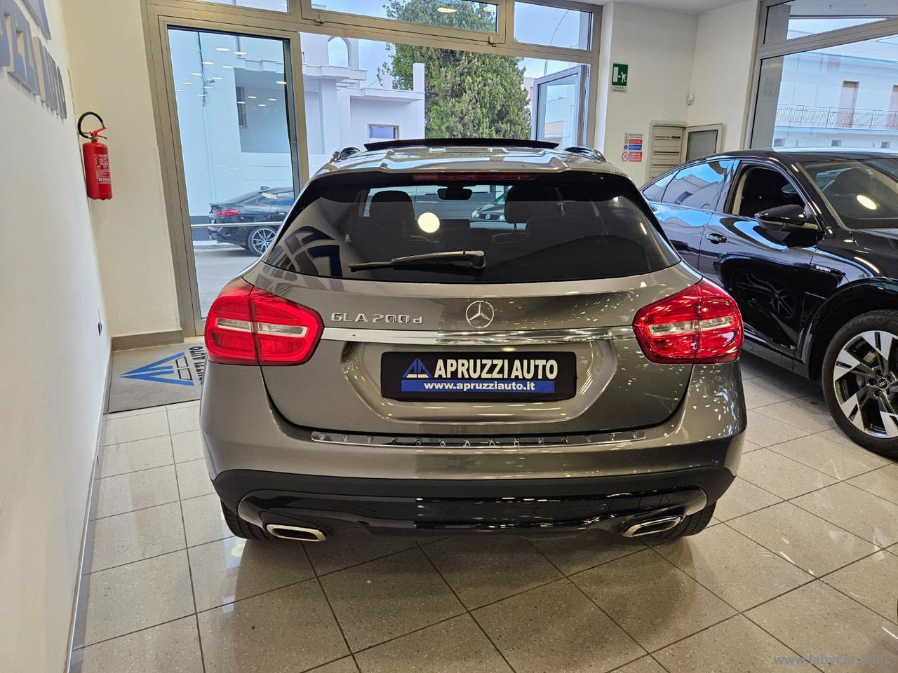 MERCEDES-BENZ GLA 200 d Automatic Sport