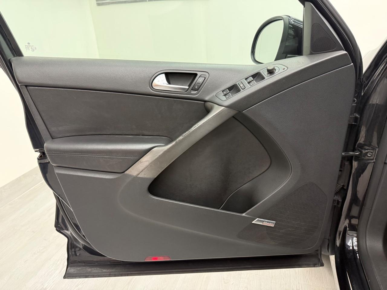 Volkswagen Tiguan 2.0 TSI 4MOTION R-Line