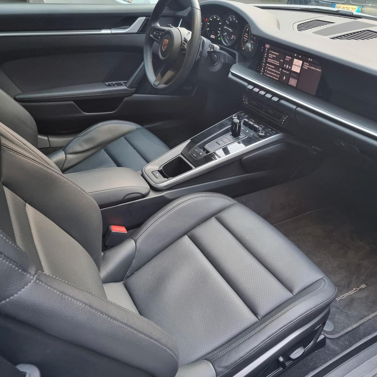 Porsche 992 Coupe 911 3.0 Carrera SPORT DESIGN+PANORAMA