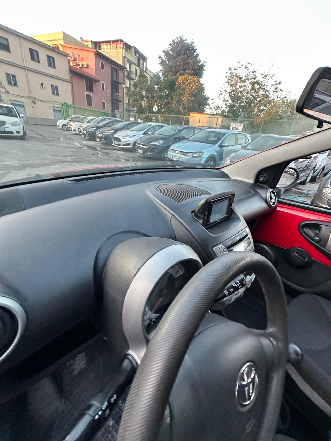 Toyota Aygo 1.0 12V VVT-i 5 porte Cool Soda Connect