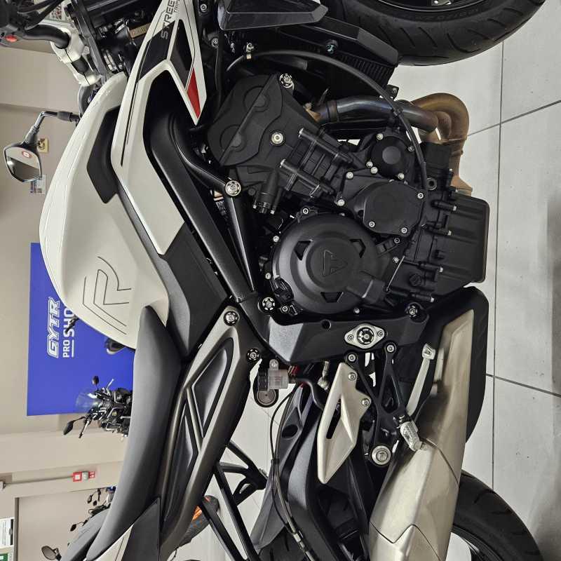 Triumph Street Triple 765 R - 2024