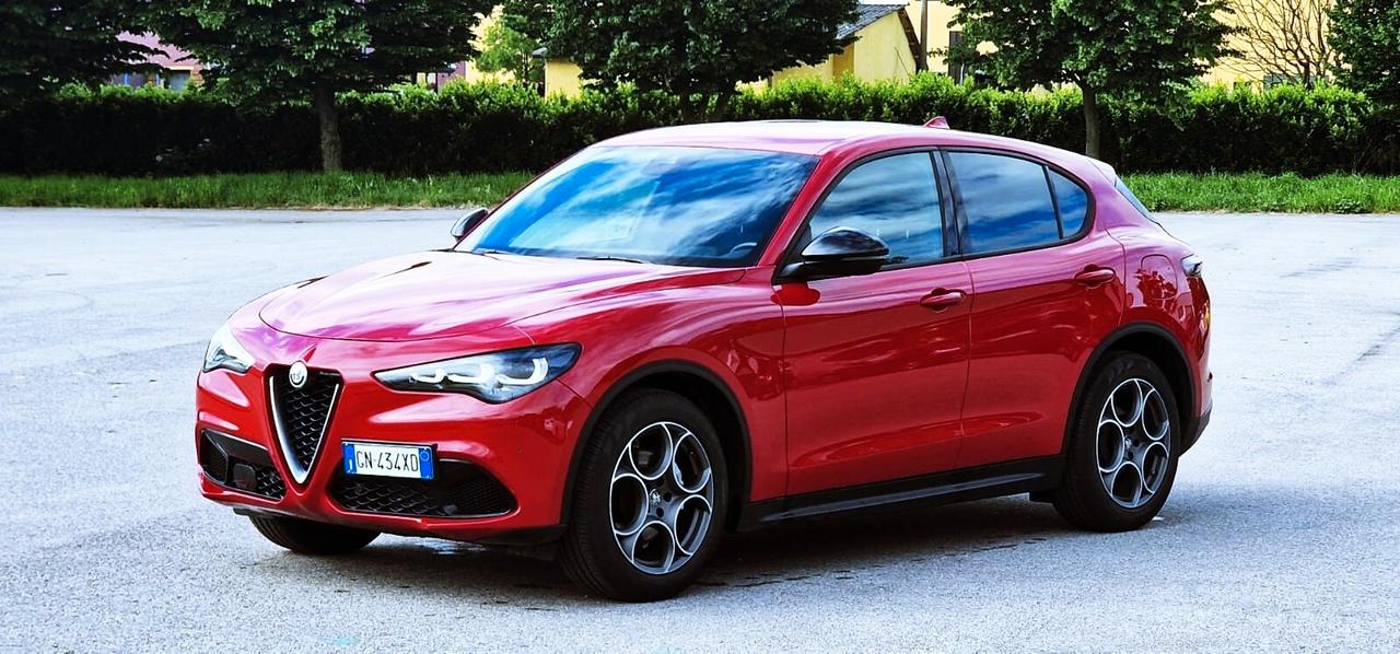 Alfa Romeo Stelvio 2.2 Turbodiesel 160 CV AT8 RWD Super