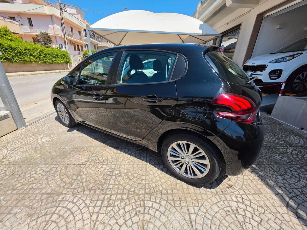 Peugeot 208 PureTech 82 Stop&Start 5 porte Allure