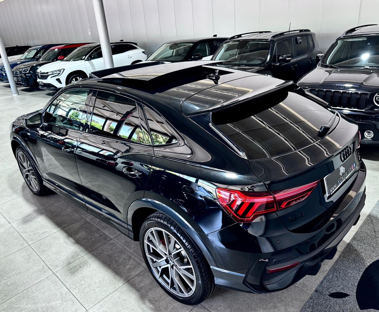 Audi Q3 40 2.0 TDI 193CV Quattro S-Line Identity Black