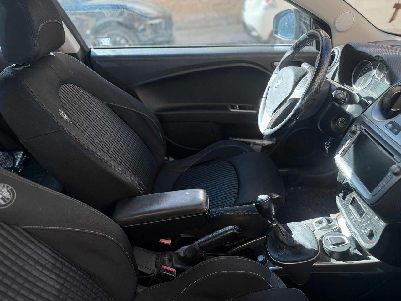 Alfa Romeo MiTo 1.3 JTDm-2 95 CV S&S Distinctive Premium Pack