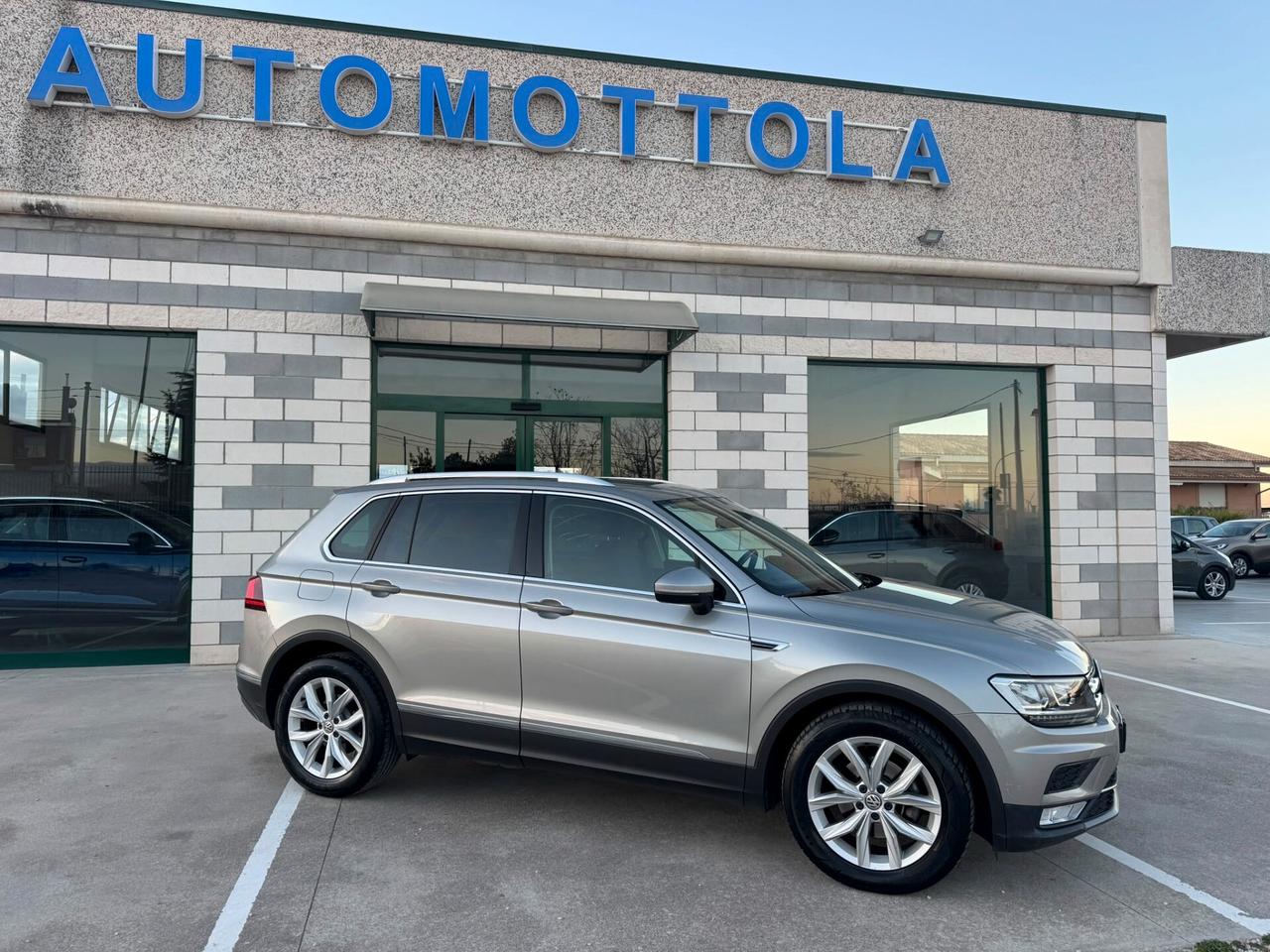 Volkswagen Tiguan 2.0 TDI SCR DSG 4MOTION Executive BMT