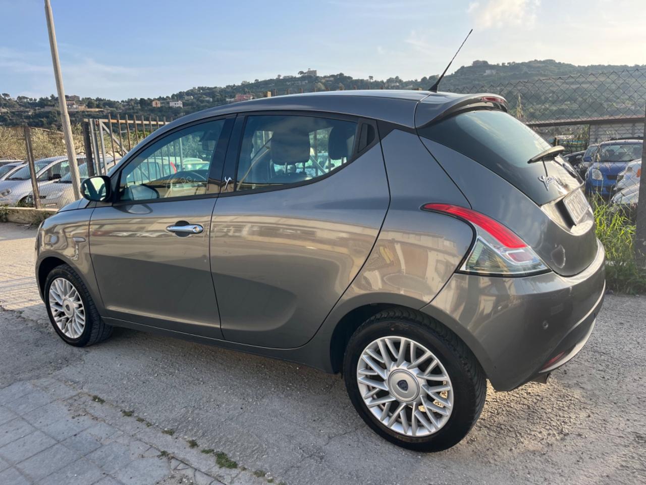 Lancia Ypsilon 1.3 MJT 16V 95 CV 5 porte S&S Platinum