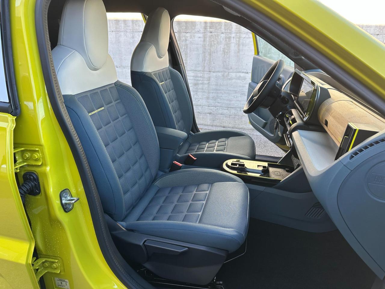 Fiat Grande Panda 1.2 hybrid La Prima 110cv edct