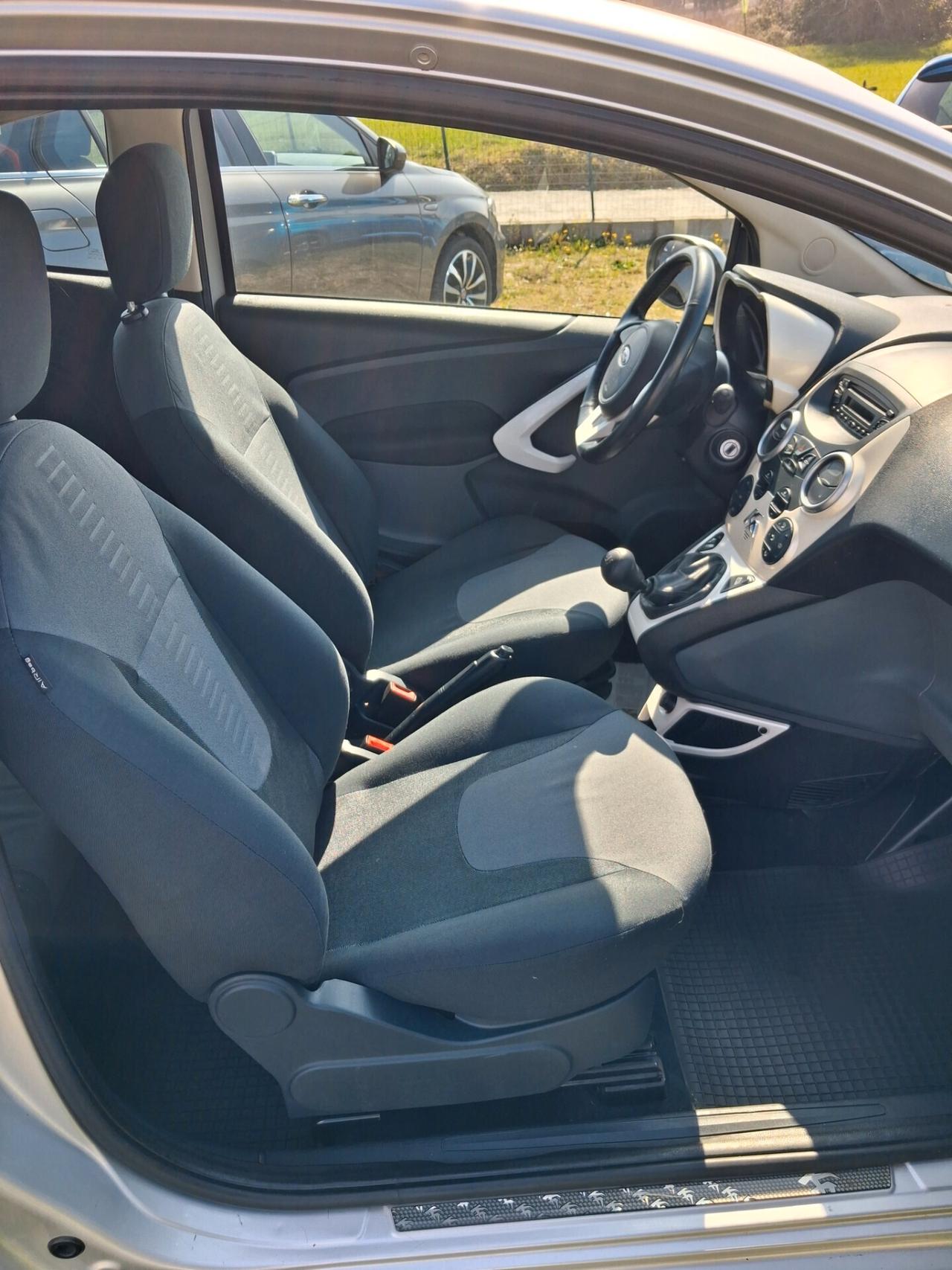 Ford Ka 1.3 TDCi 75CV Titanium