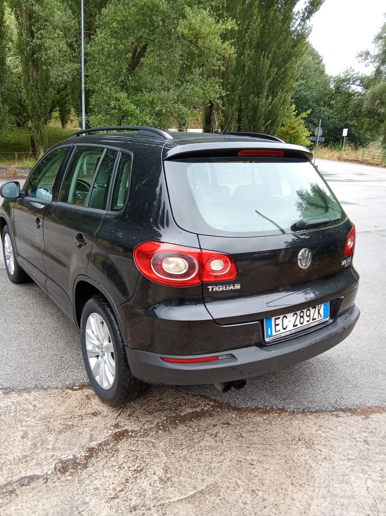 Volkswagen Tiguan 2.0 TDI BlueMotion 011