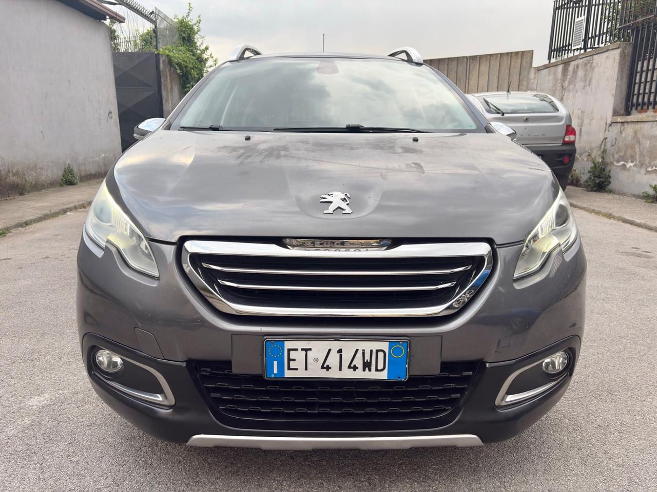 Peugeot 2008 1.6 HDI 92cv carrozzeria GRAFFIATA