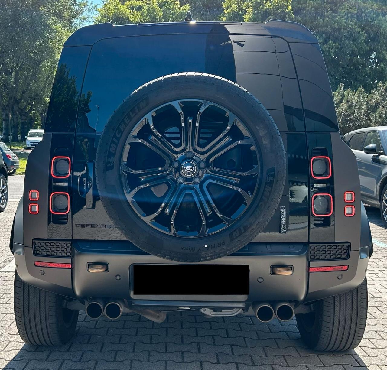 Land Rover Defender 110 4.4 V8 635 CV AWD Auto OCTA