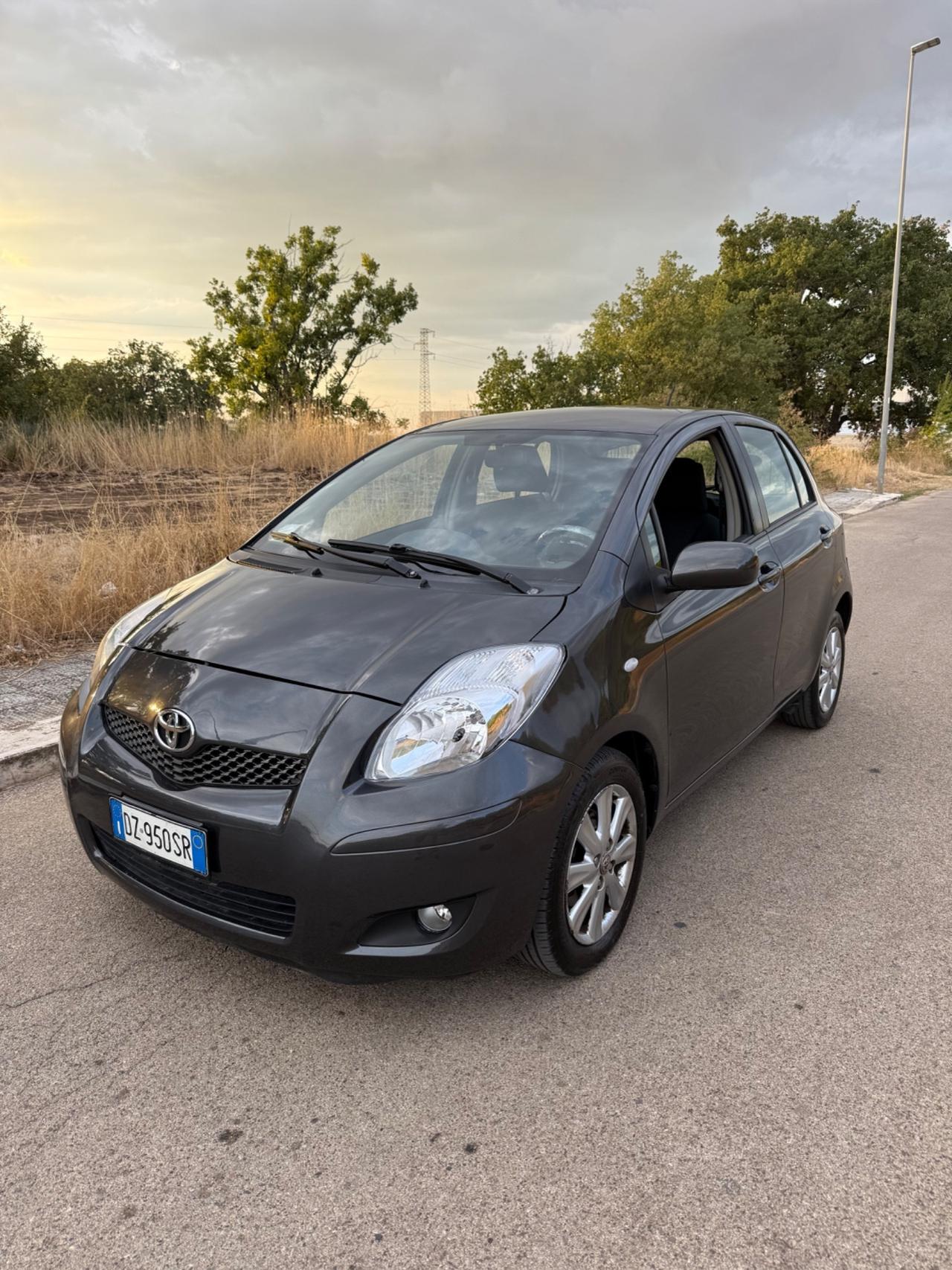 Toyota Yaris 1.3 5 porte M-MT Sol