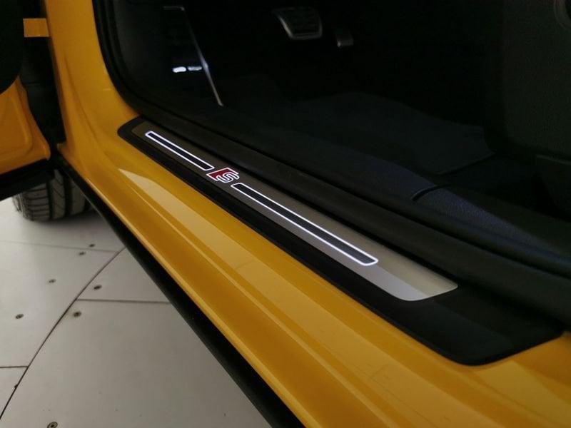 Audi Q2 35 1.5 tfsi Identity Black s-tronic