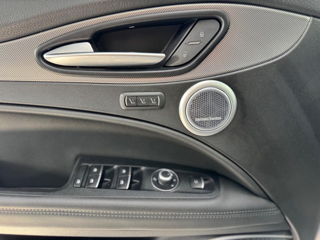 Alfa Romeo Stelvio 2.2 Turbodiesel 190 CV AT8 Q4 Super