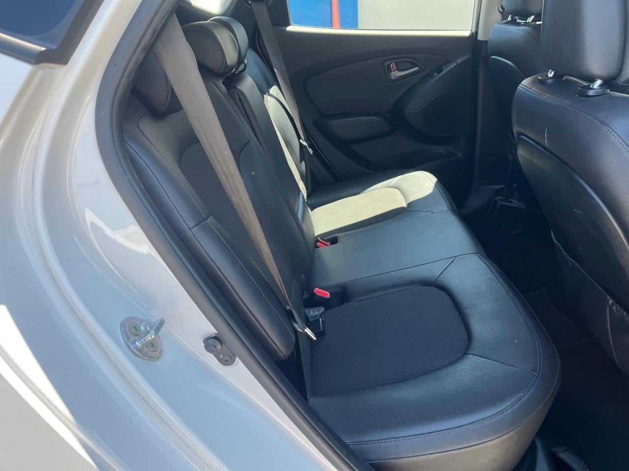 Hyundai iX35-1.7 crdi- full-2014