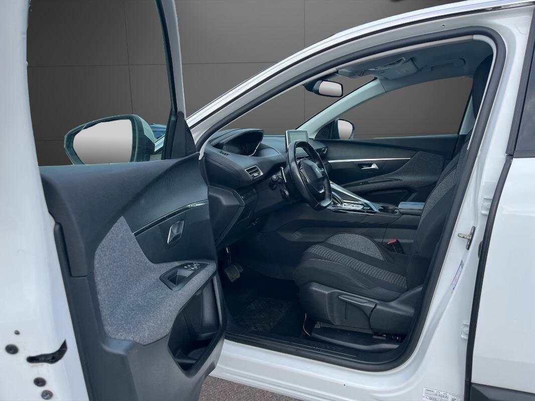 Peugeot 3008 1.6 bluehdi Business s&s 120cv eat6