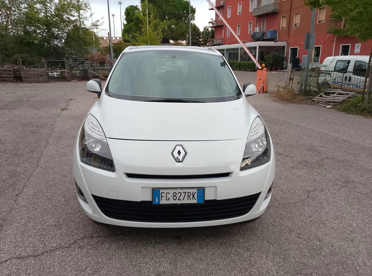 Renault Scenic Scénic X-Mod 1.5 dCi 110CV