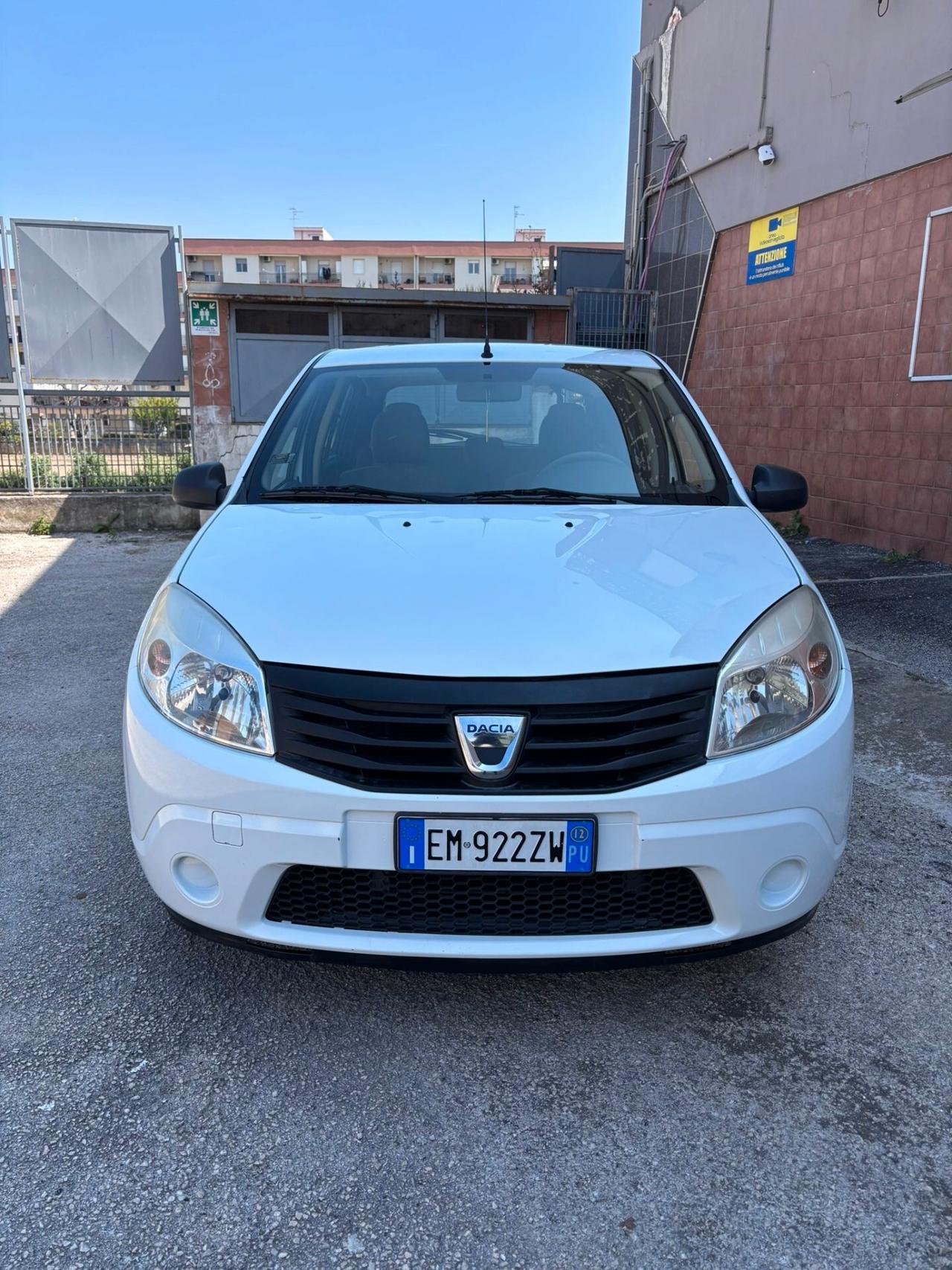 Dacia Sandero 1.2 16V GPL 75CV