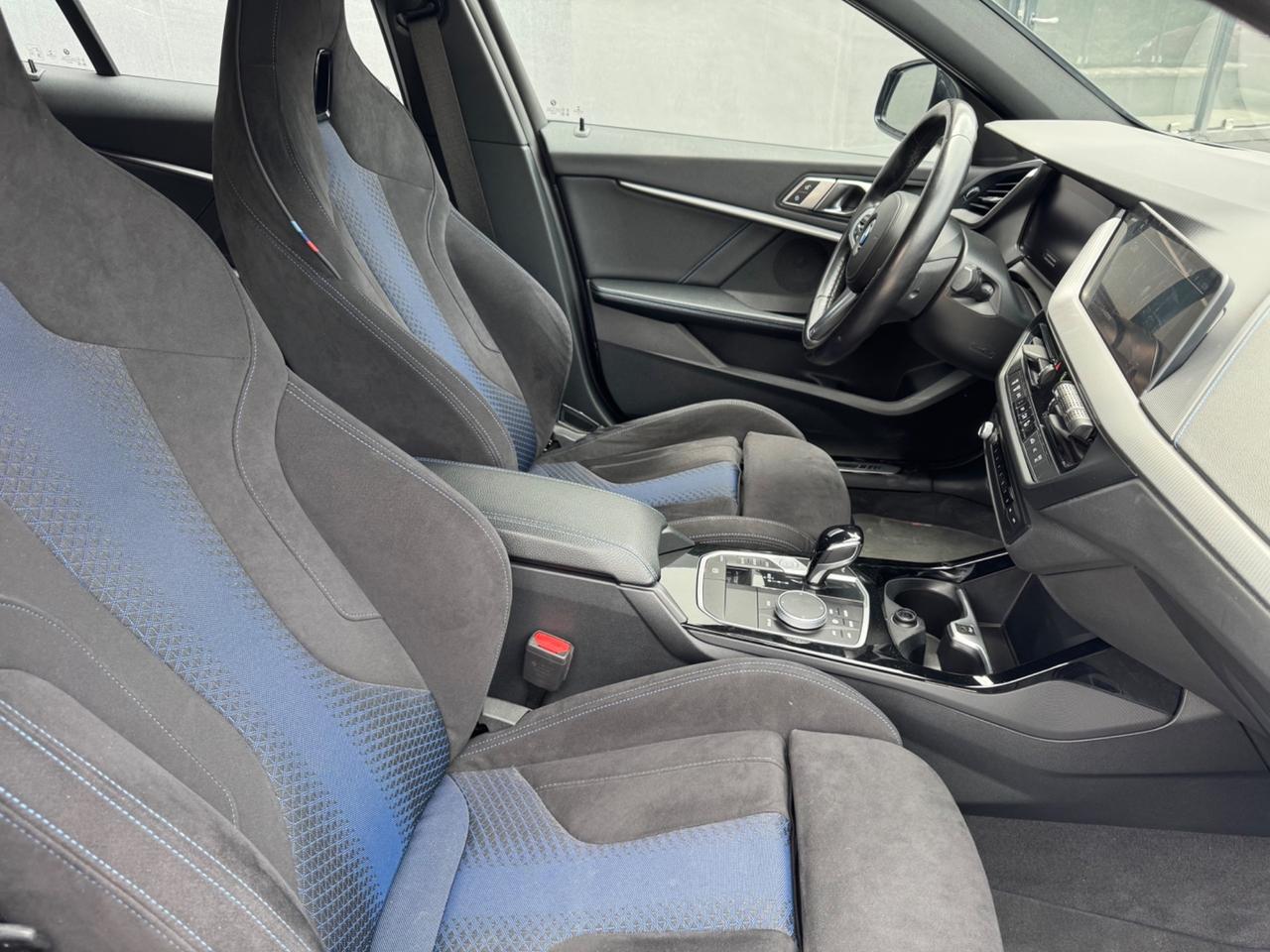 Bmw 118 118d 5p. Msport