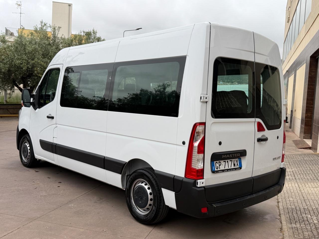Renault Master T35 2.3 dCi 150 9 Posti Minibus