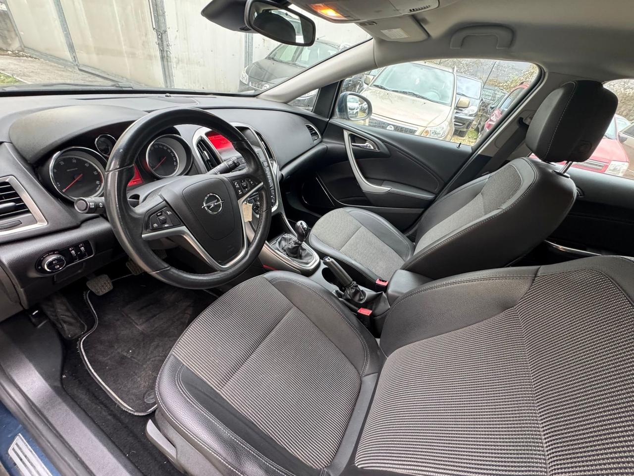 Opel Astra 1.7 CDTI 110CV 5 porte Cosmo NEOPATENTATI