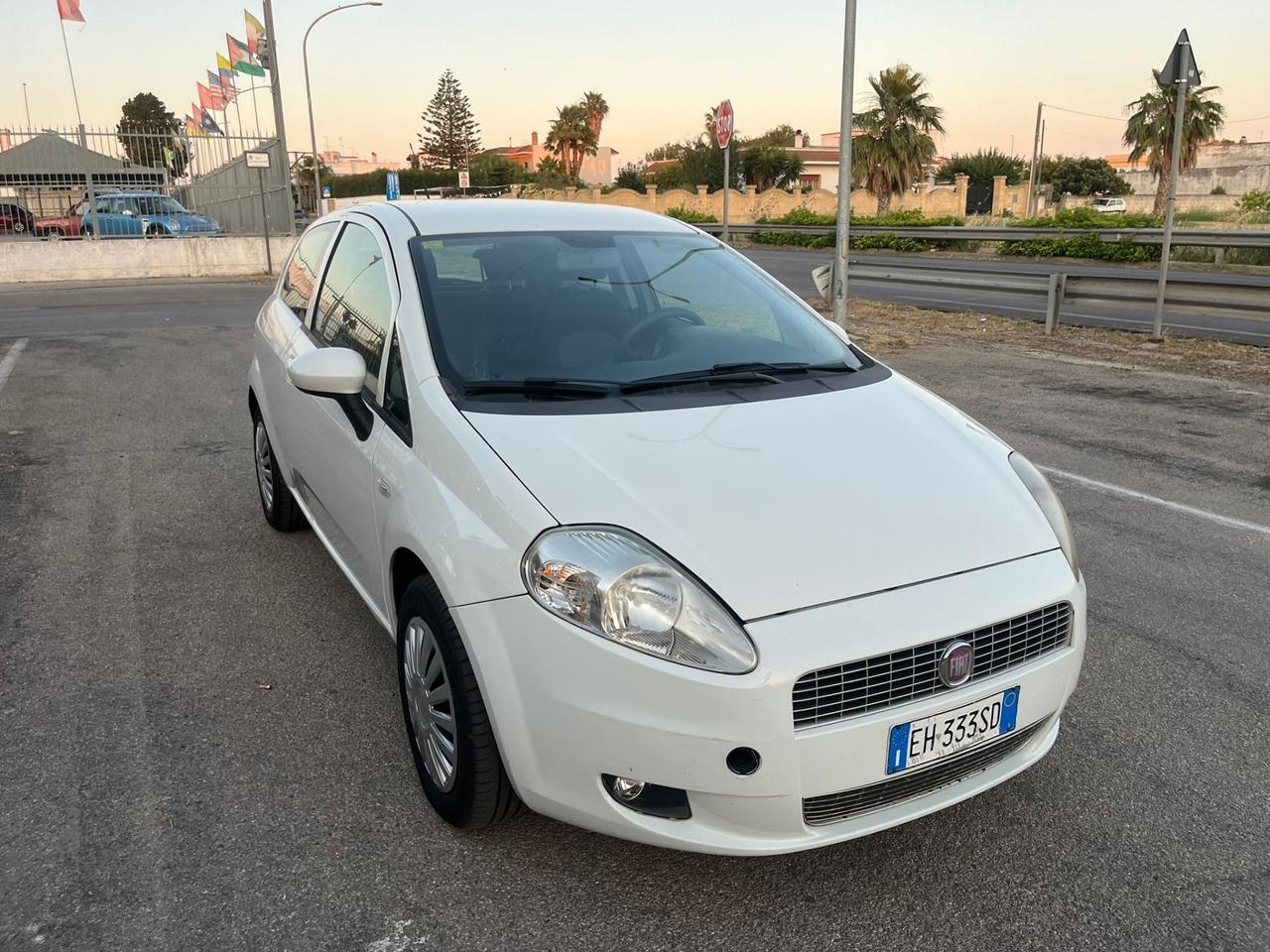Fiat Grande Punto 1.4 EasyPower Unipro 2011