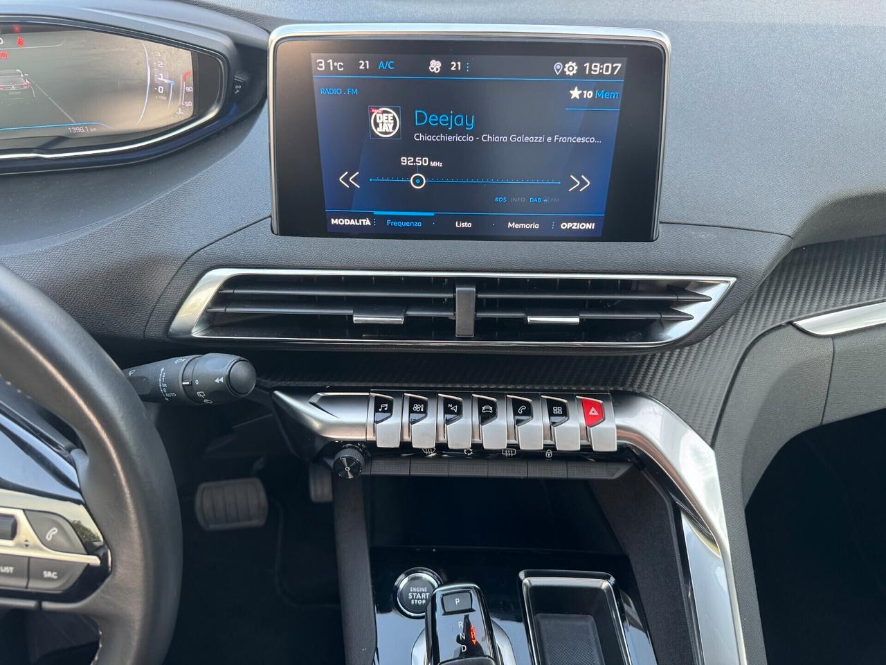Peugeot 3008 BlueHDi 130 S&S EAT8 Active Pack 2022