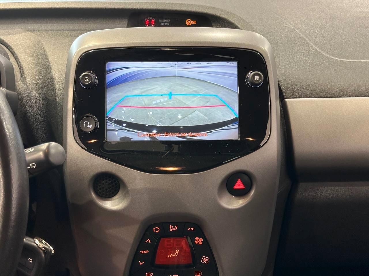 Toyota Aygo Connect 1.0 VVT-i 72 CV 5 porte x-clusiv perfetta