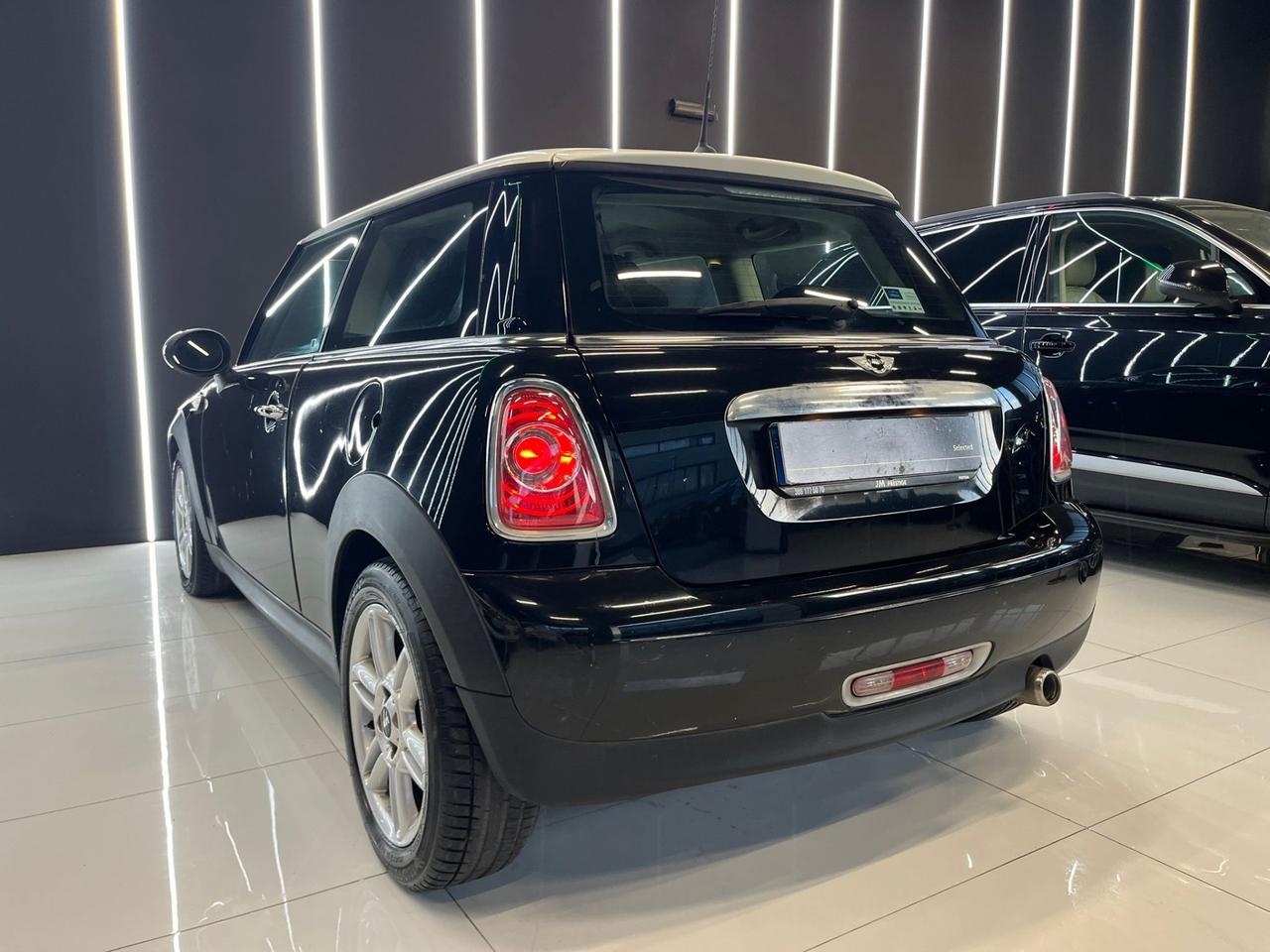 Mini 1.6 16V Cooper D OK NEOPATENTATI