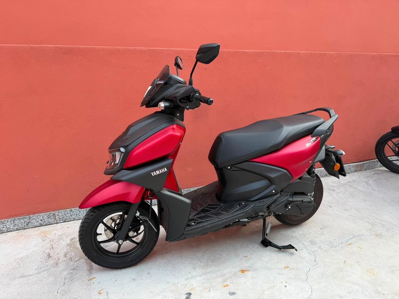 Yamaha RayZR 125 - RED