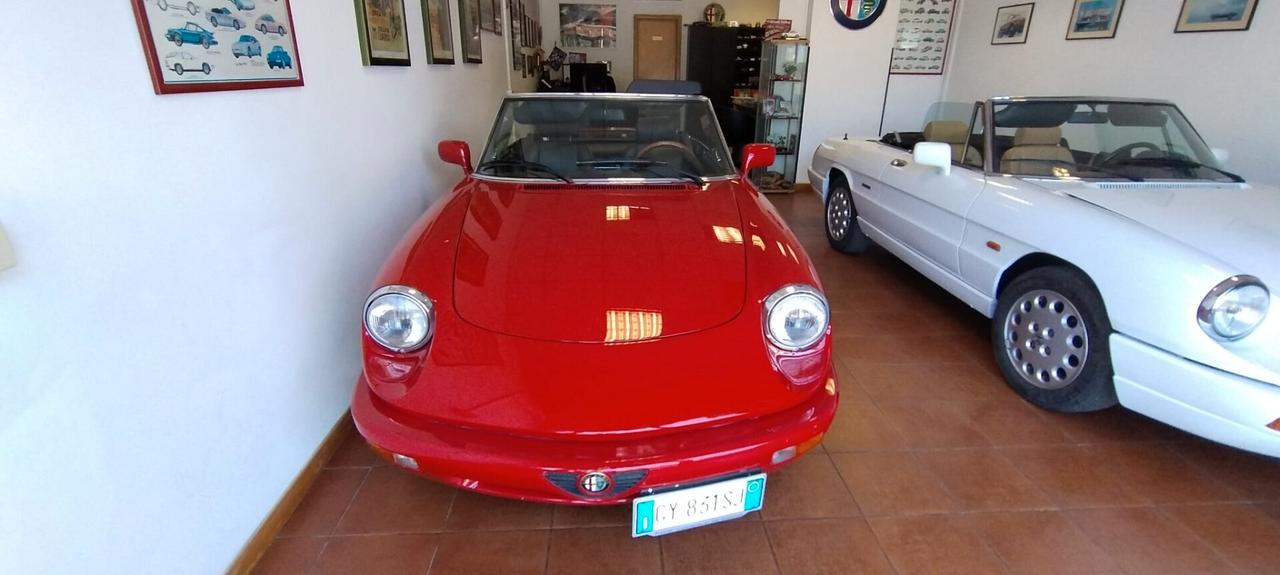 Alfa Romeo Spider 2.0i