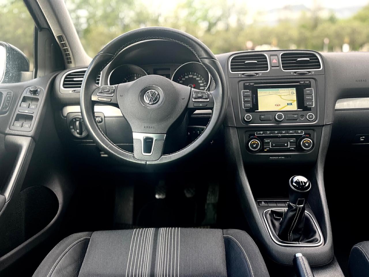 Volkswagen Golf 1.6 TDI(105cv)*NAVI*SEDILRISCALD*SENSORI