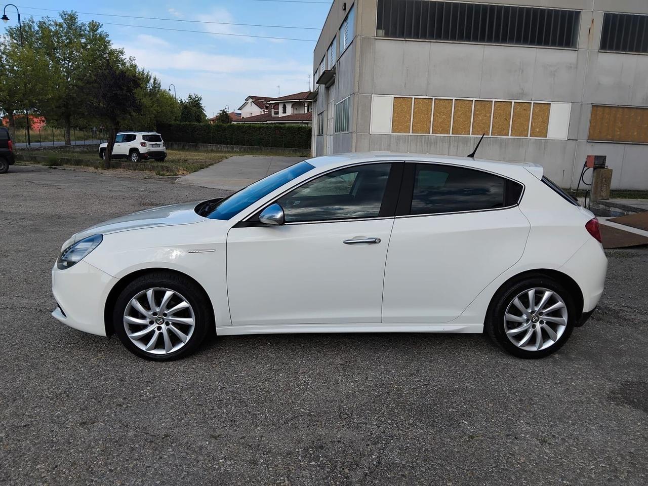 Alfa Romeo Giulietta 1.6 JTDm-2 105 CV Exclusive