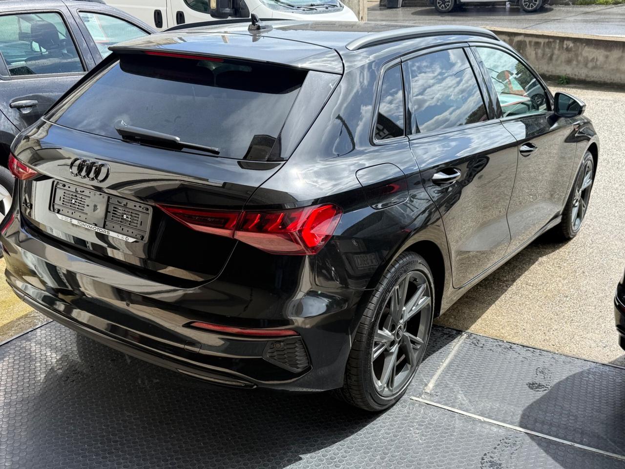 Audi A3 SPB 35 TDI S tronic SPORT Totalblack