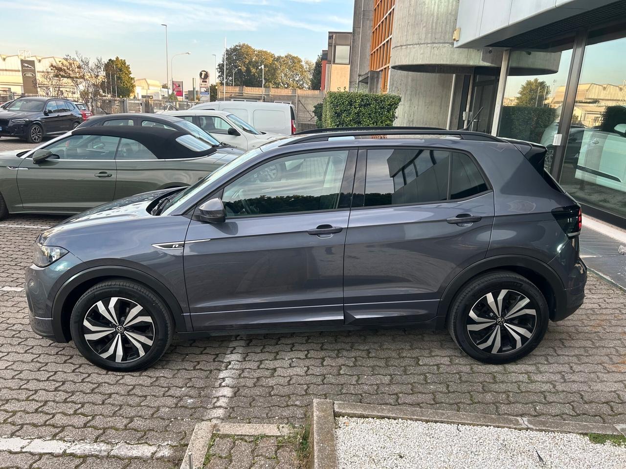 Volkswagen T-Cross 1.0 tsi R-Line 110cv GRANDINATA