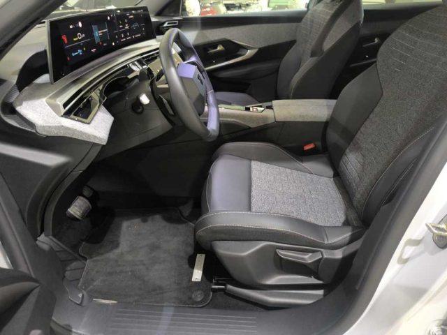 PEUGEOT e-3008 - motore elettrico (73kWh) 210 CV Allure Busin