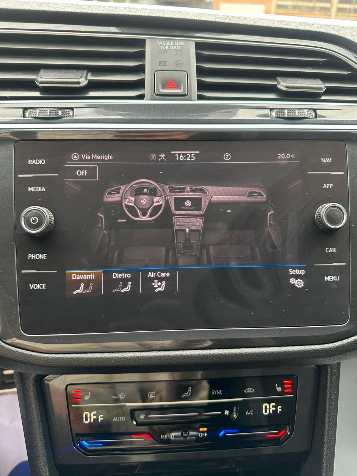 Volkswagen Tiguan 2.0 TDI 150 CV SCR DSG R-Line black pack