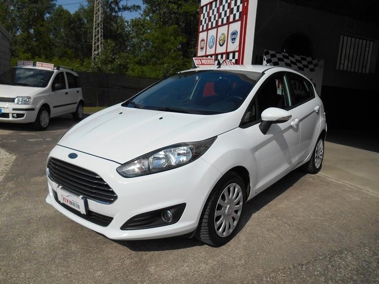 Ford Fiesta 1.4 5 porte CON IMPIANTO G.P.L