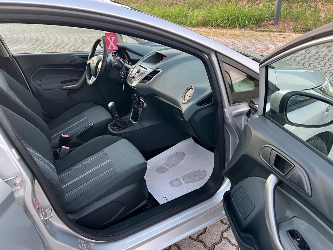 Ford Fiesta 1.4 TDCi 68CV 5 porte Titanium