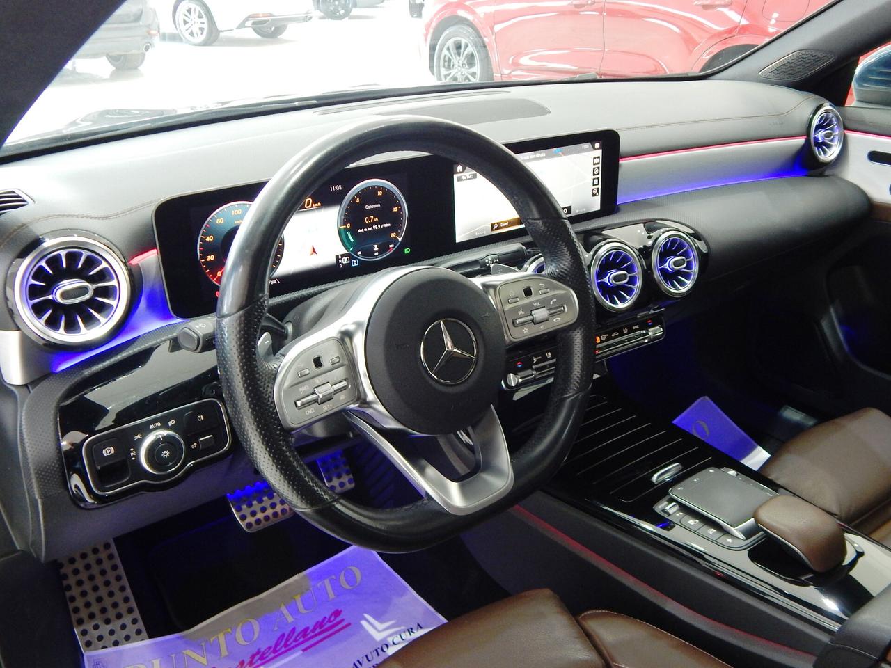 Mercedes-Benz CLA 180 d Coupe Premium AMG Aut. TETTO-NAVI-PELLE-PARK-LED