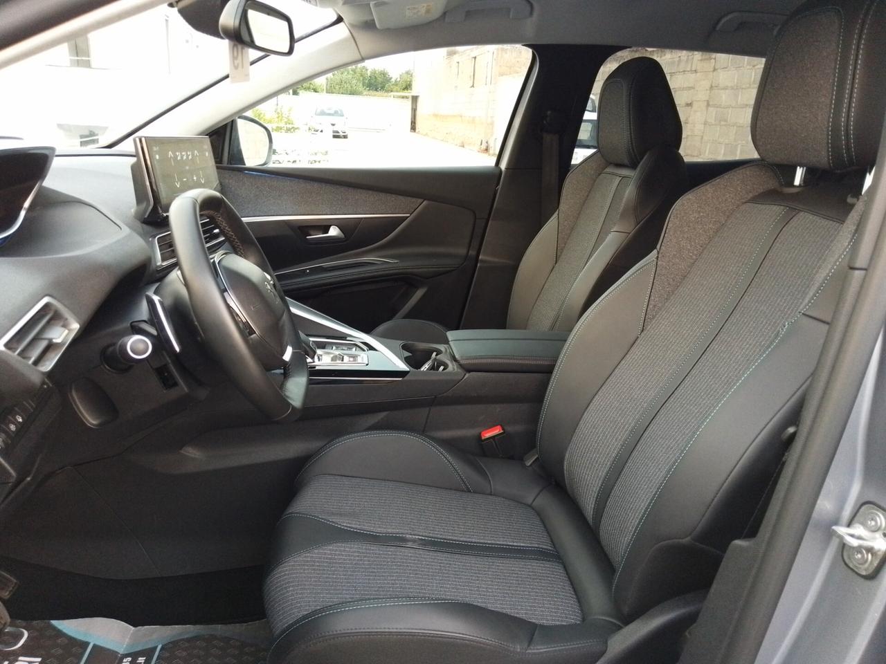 Peugeot 3008 ALLURE PACK 1.5 HDi 130cvEAT8 NAV+RETROCAM. 2023