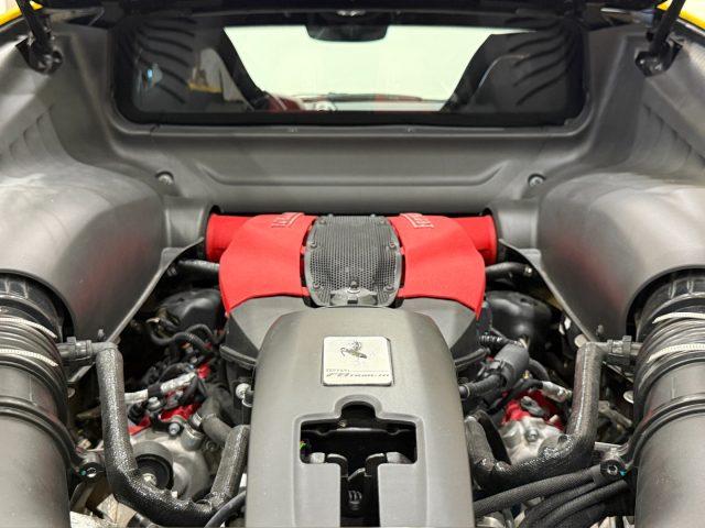 FERRARI F8 Tributo IVA ESPOSTA