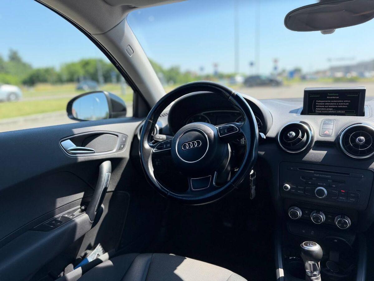 Audi A1 1.6 tdi Admired 90cv